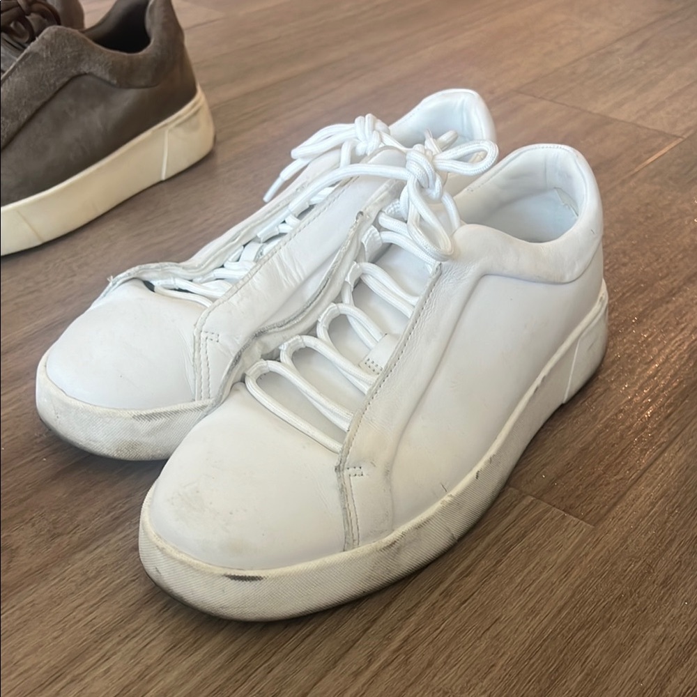 Men’s White Casual Sneakers